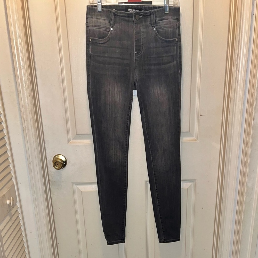 LIVERPOOL Women’s Skinny Denim Jeans. Sz 6. Waist 28. Inseam 30.